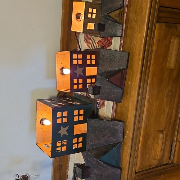 Primitive Village House Accent Set - Picture 5 of 8
